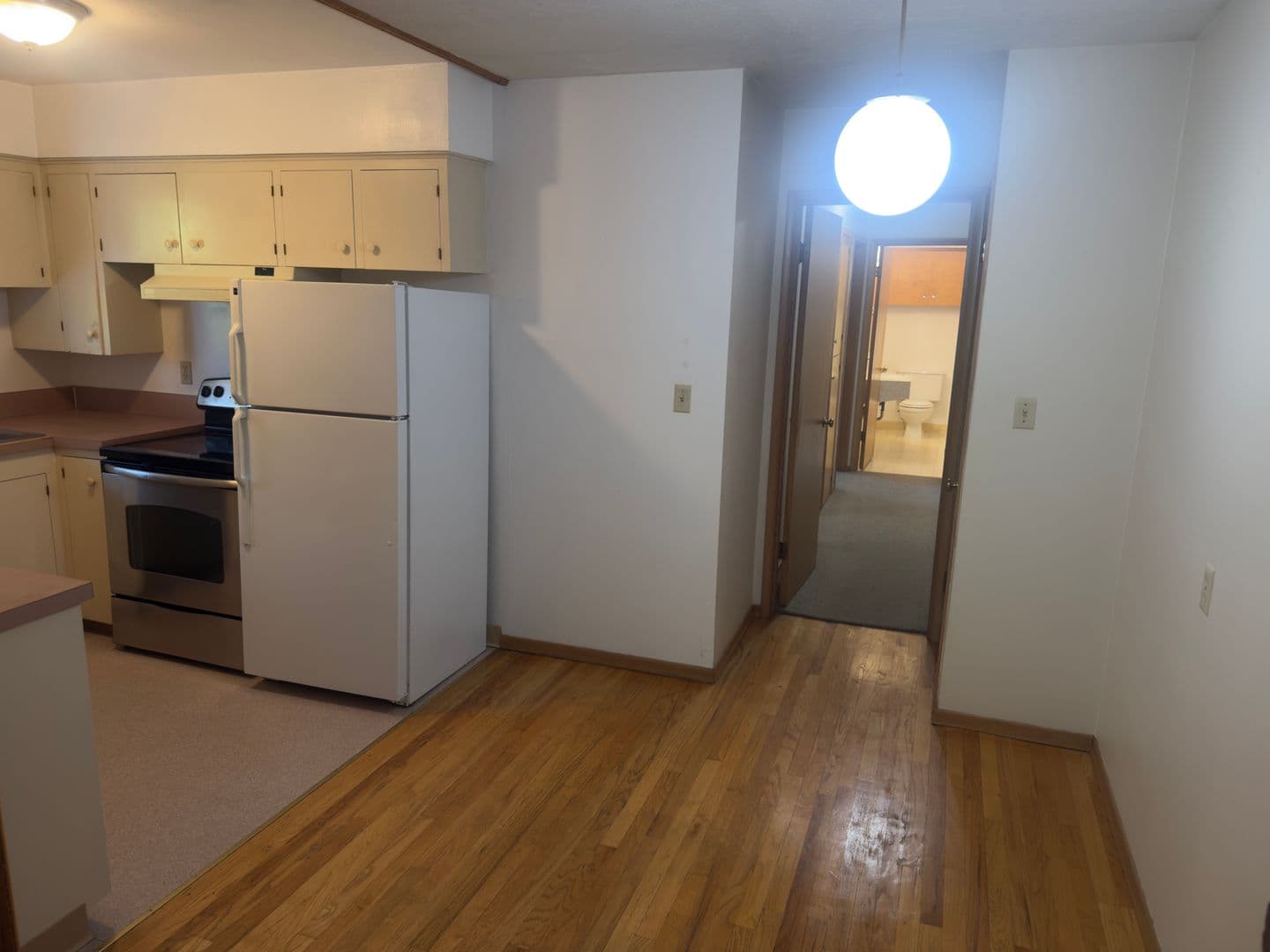 Portland Apartment: 3848 - 3850 SW Marigold Street