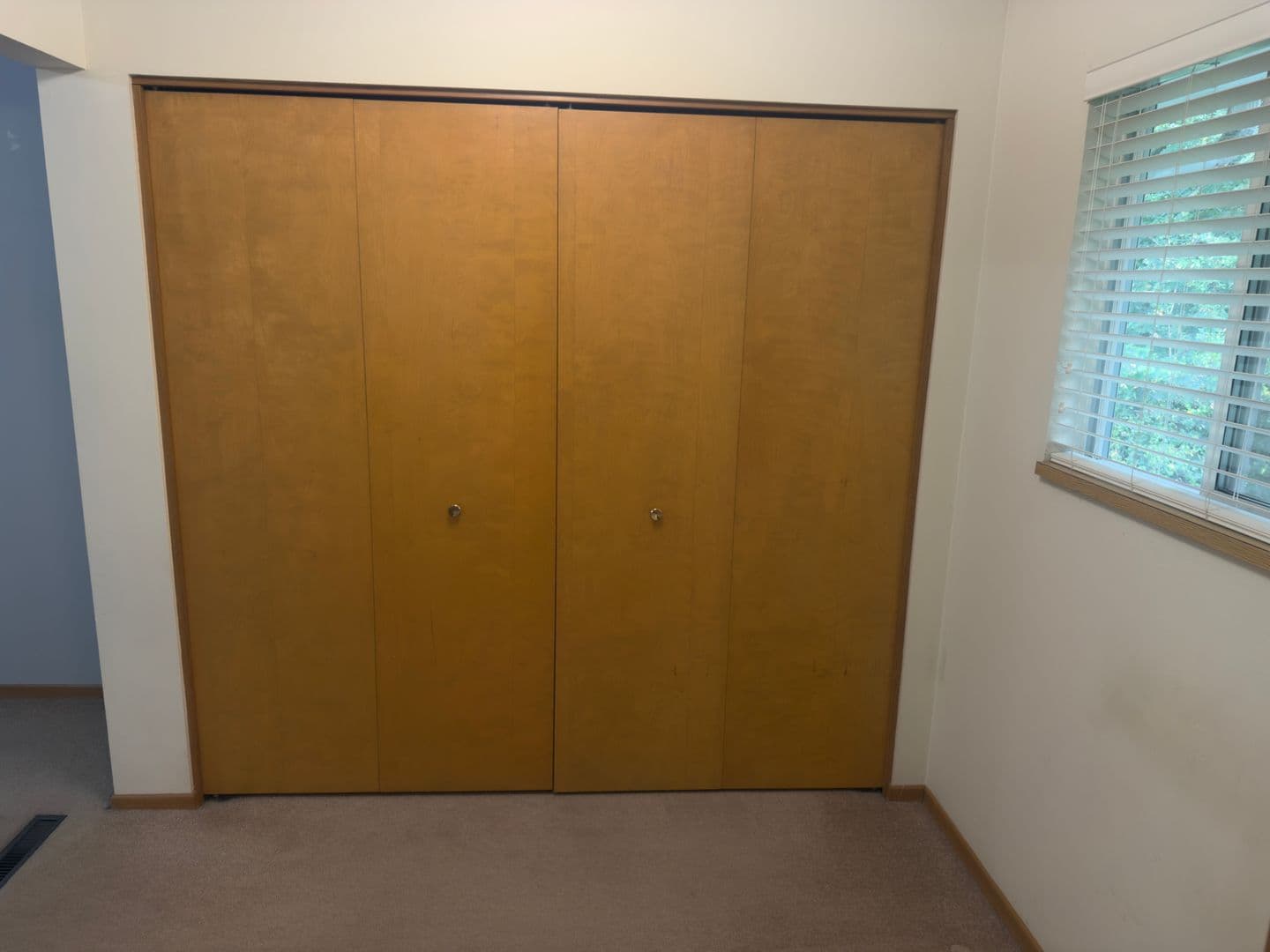 Portland Apartment: 3848 - 3850 SW Marigold Street