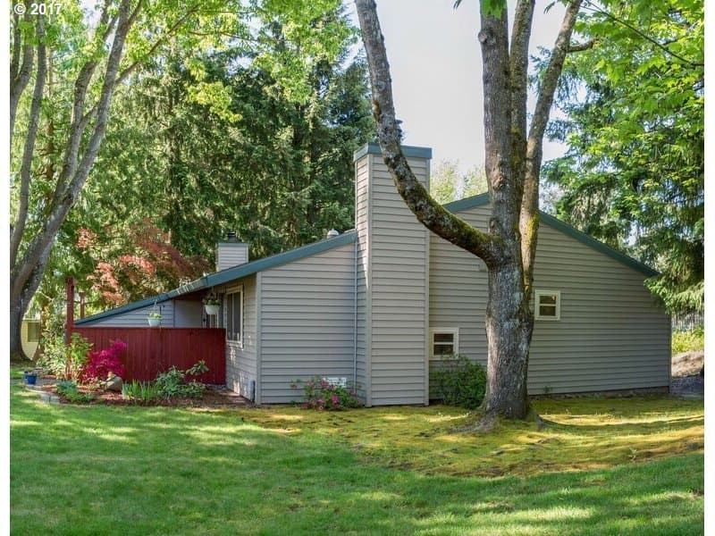Tigard Apartment: 10845 SW 121st Avenue