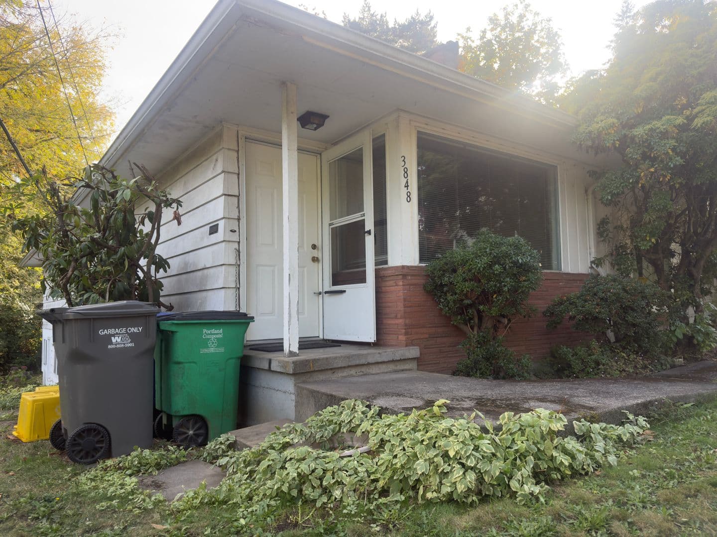 Portland Apartment: 3848 - 3850 SW Marigold Street