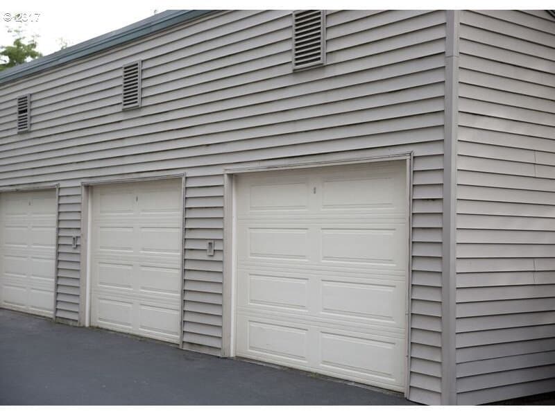 Tigard Apartment: 10845 SW 121st Avenue