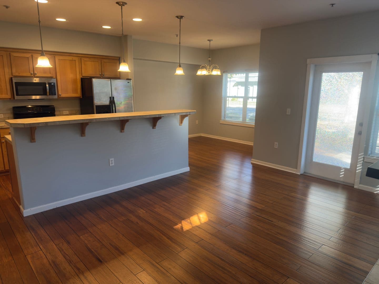 Hillsboro Apartment: 102 NE Canvasback Way #102