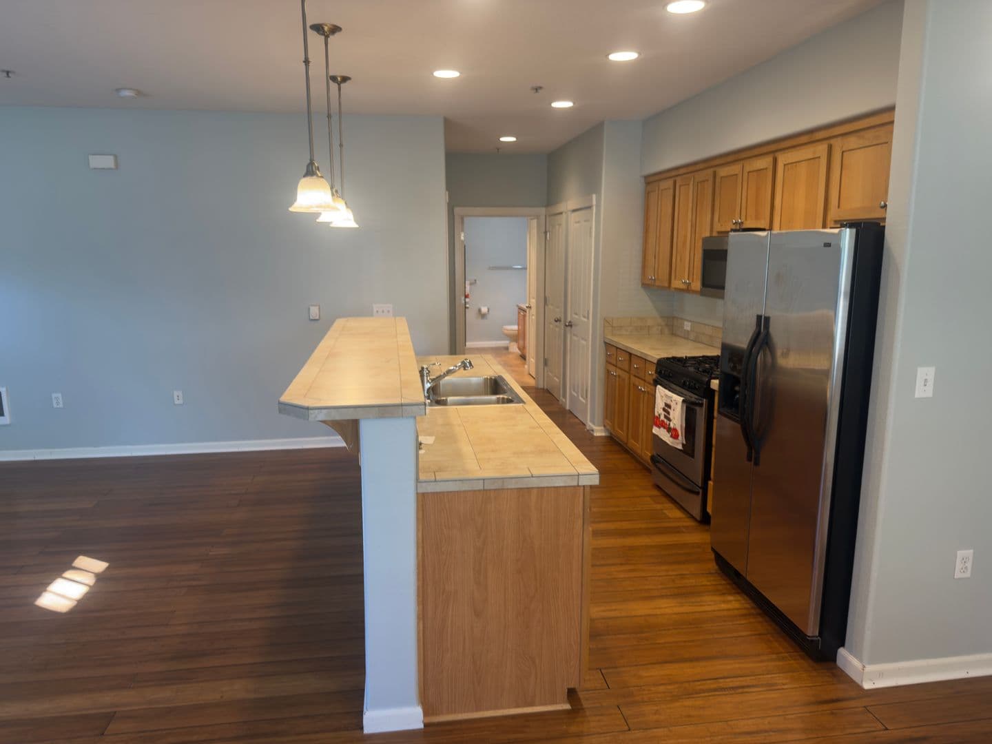 Hillsboro Apartment: 102 NE Canvasback Way #102
