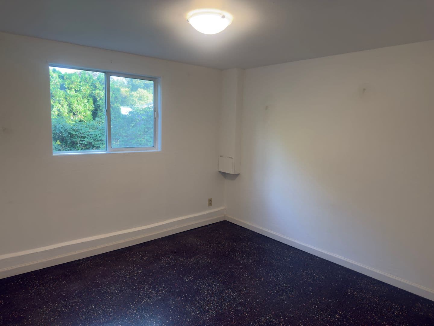 Portland Apartment: 3848 - 3850 SW Marigold Street