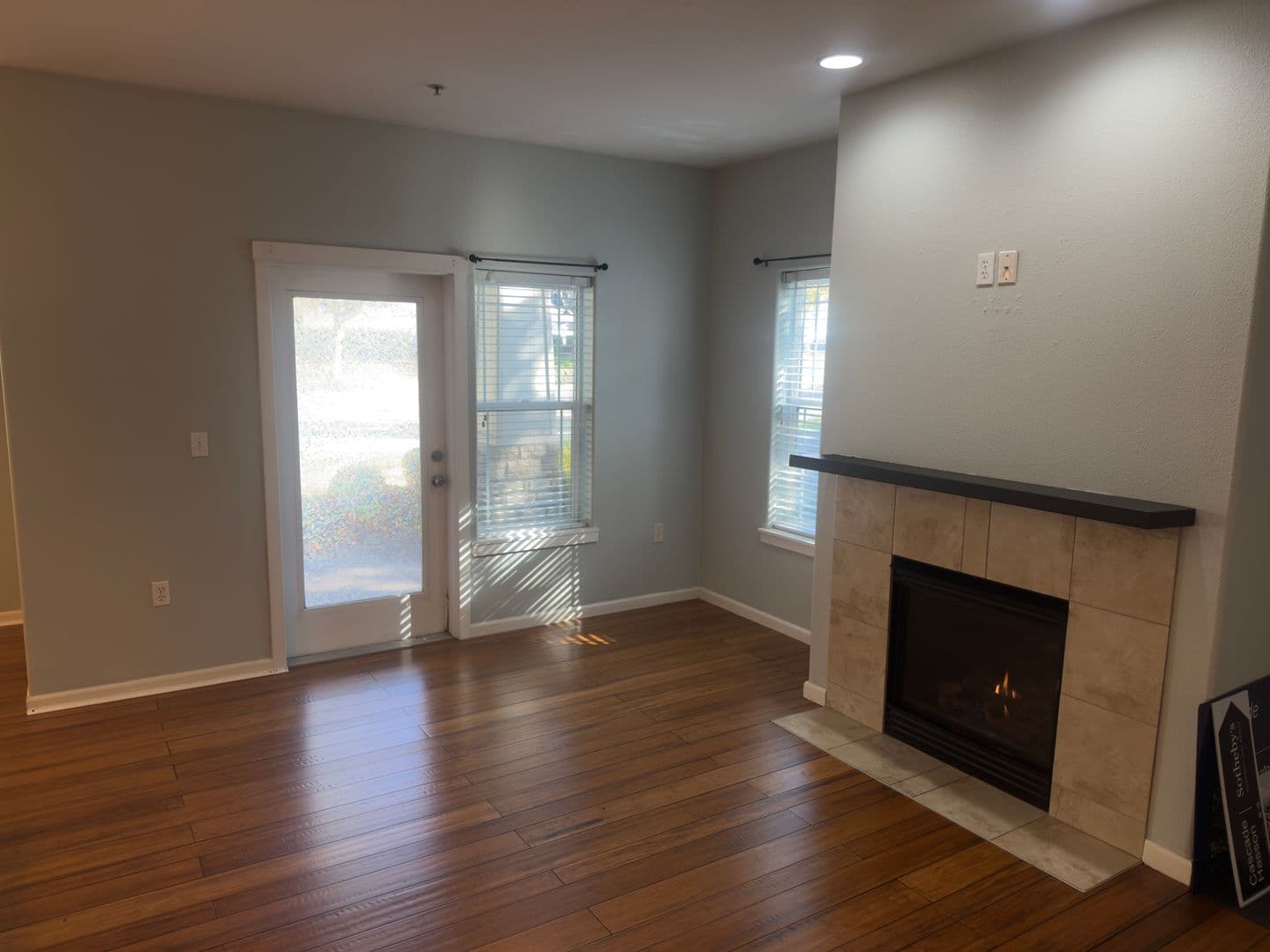 Hillsboro Apartment: 102 NE Canvasback Way #102