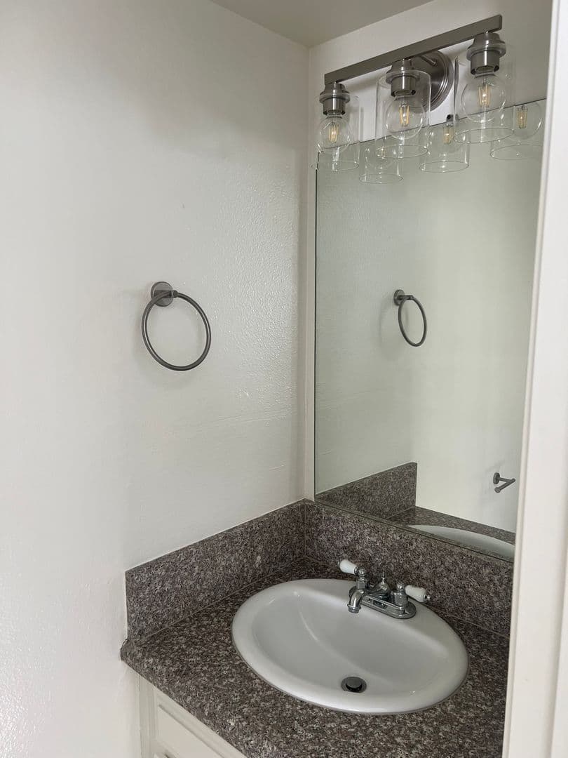 Studio City Apartment: 4101 Arch Drive