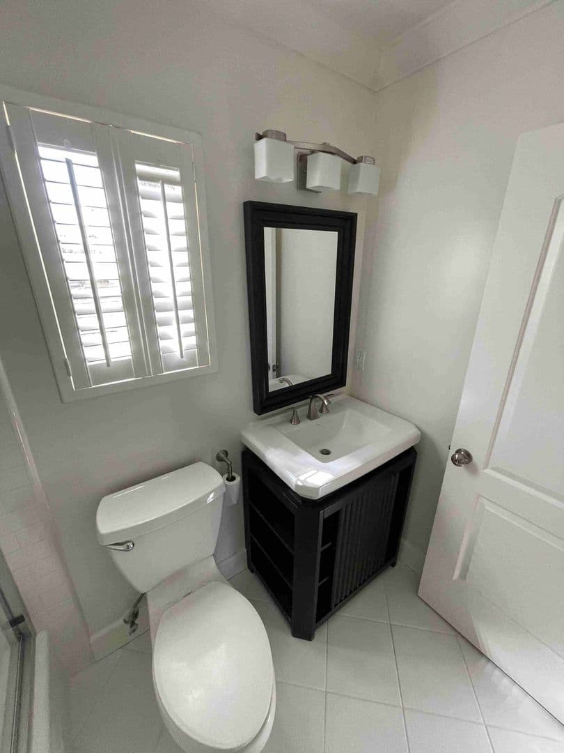 Studio City House: 4432 Bakman Ave.