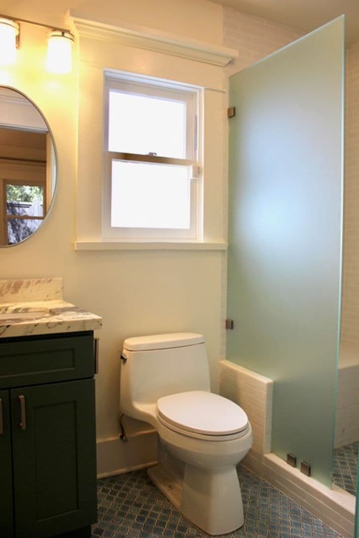 Los Angeles House: 1810 Taft Ave.
