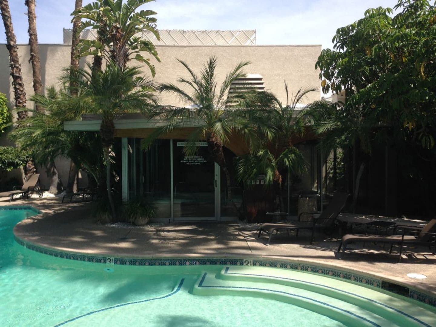 Encino Townhome: 5306 Lindley Ave.