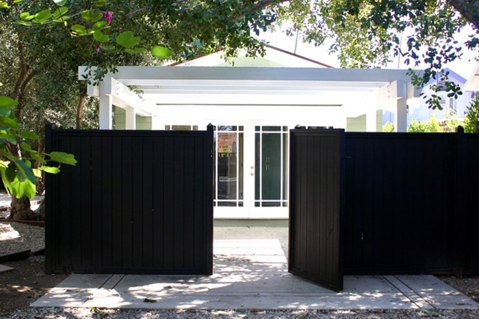Los Angeles House: 1810 Taft Ave.