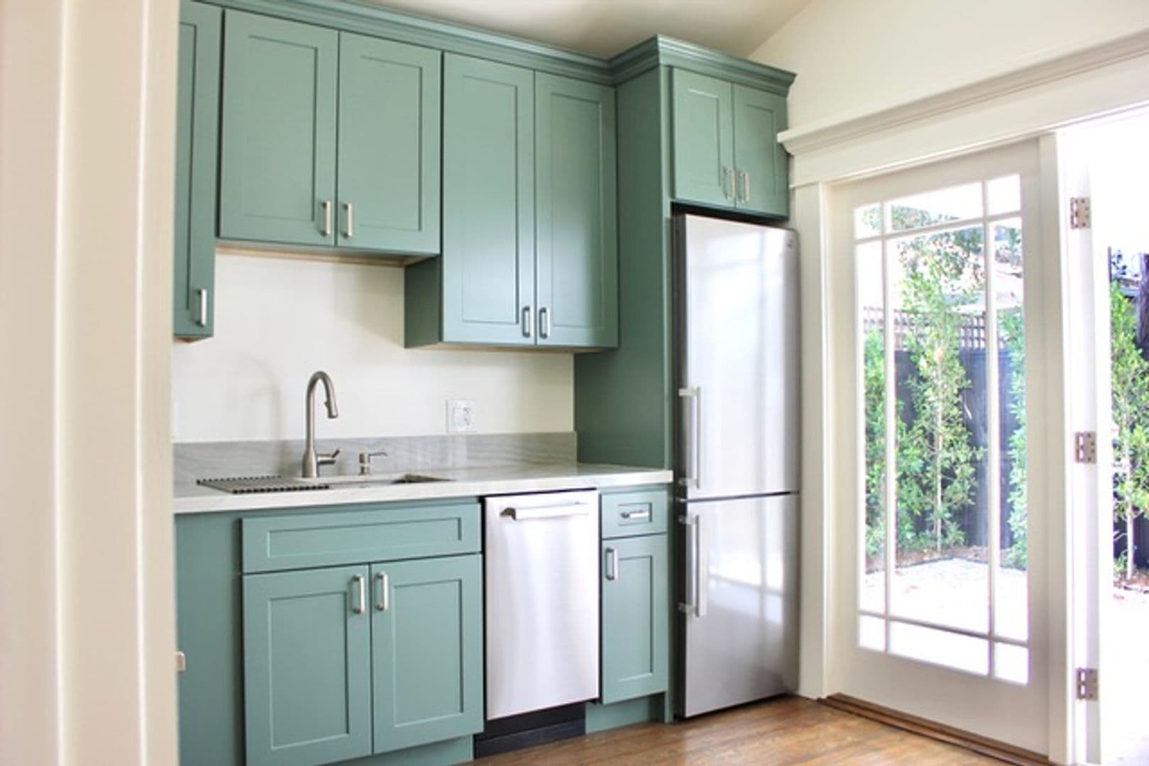 Los Angeles House: 1810 Taft Ave.