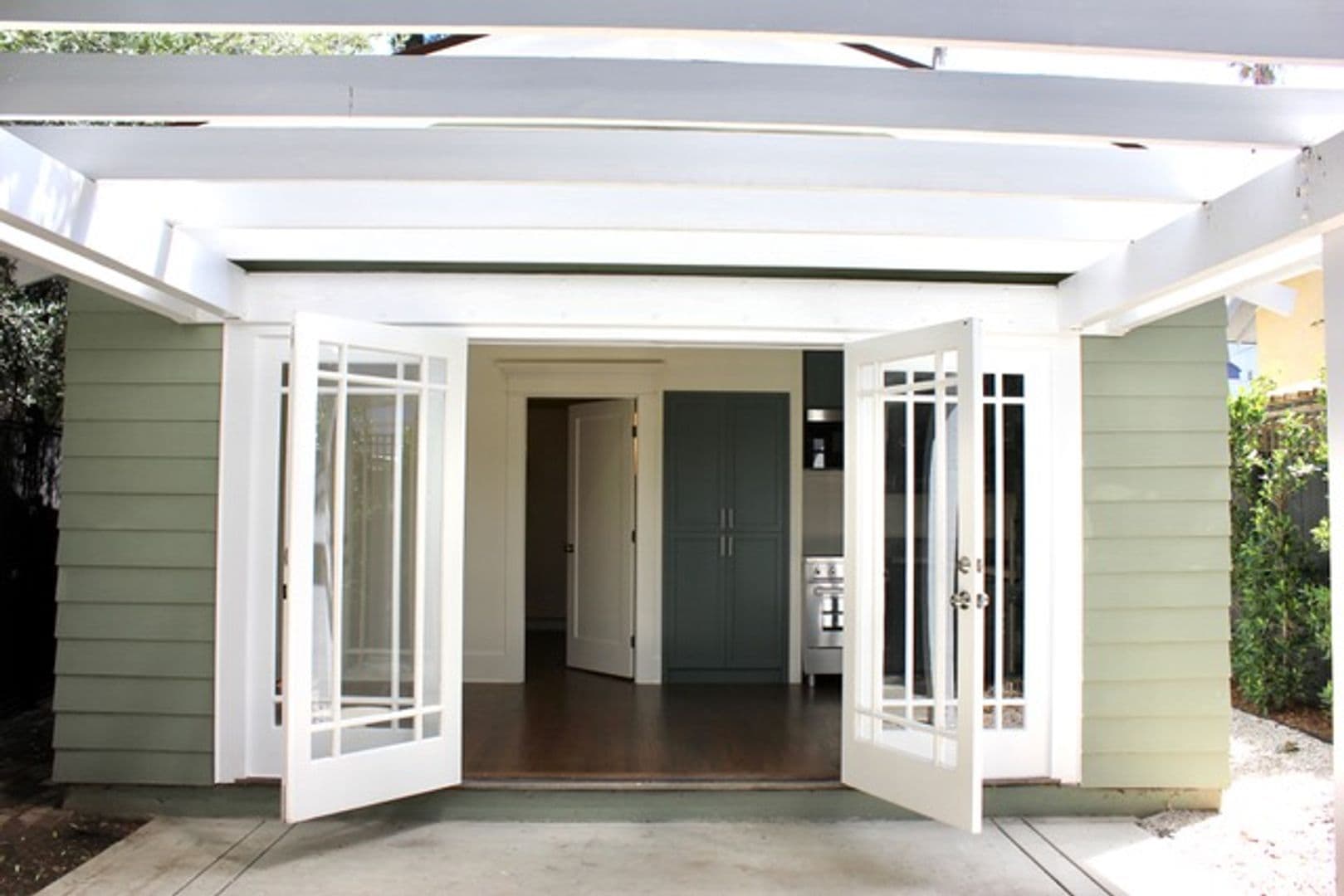 Los Angeles House: 1810 Taft Ave.