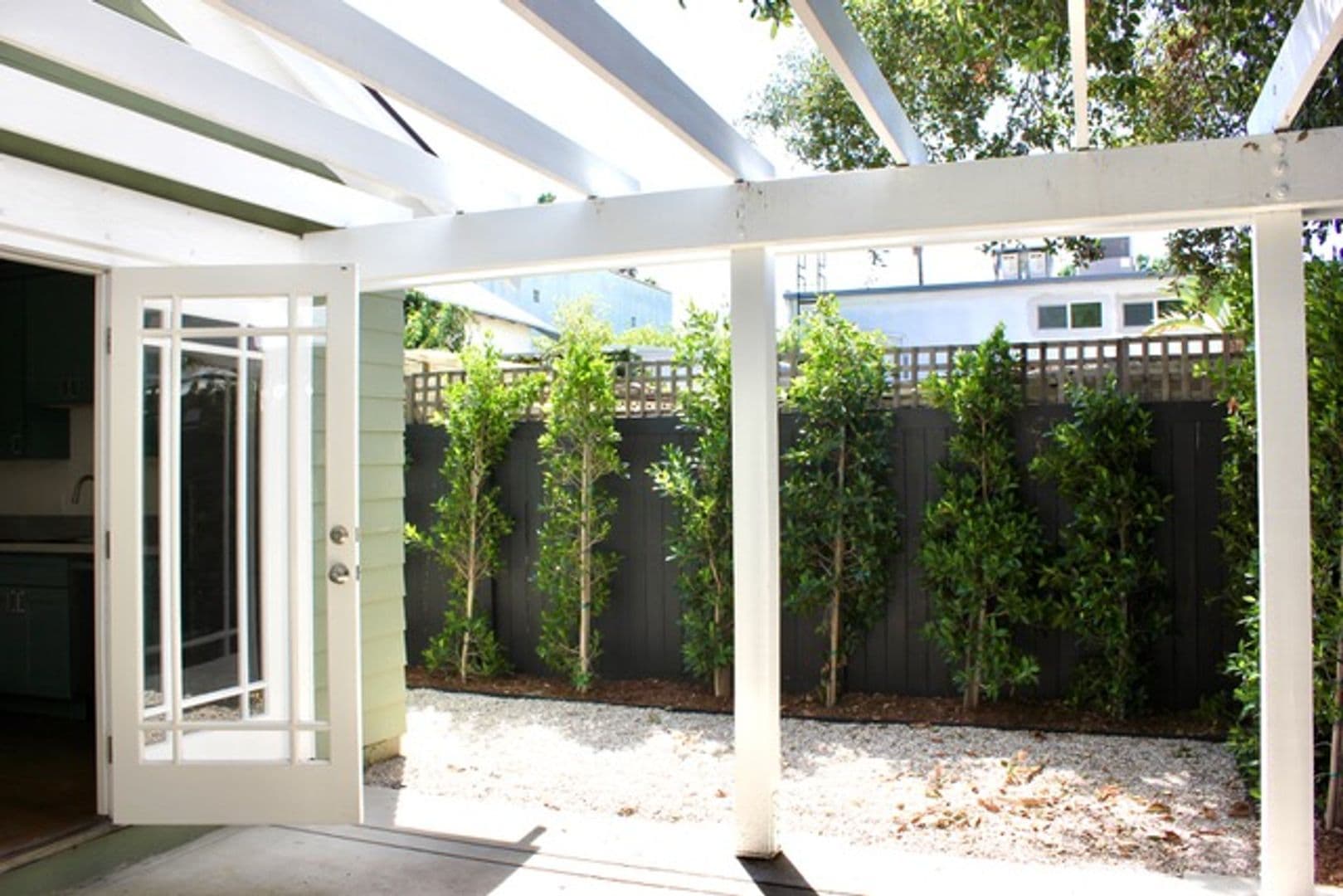 Los Angeles House: 1810 Taft Ave.
