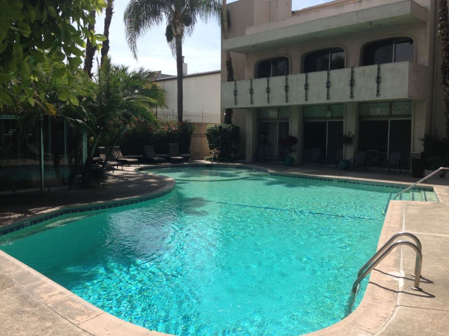 Encino Townhome: 5306 Lindley Ave.