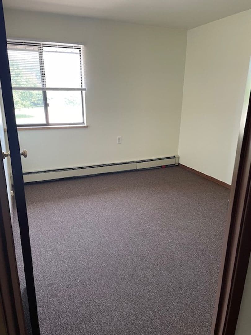 Germantown Apartment: N114 W16045 Sylvan Circle