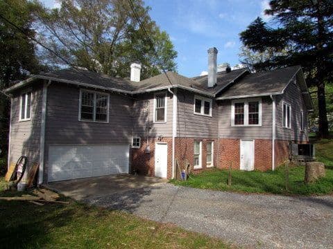 Rock Hill House: 217 Charlotte Ave