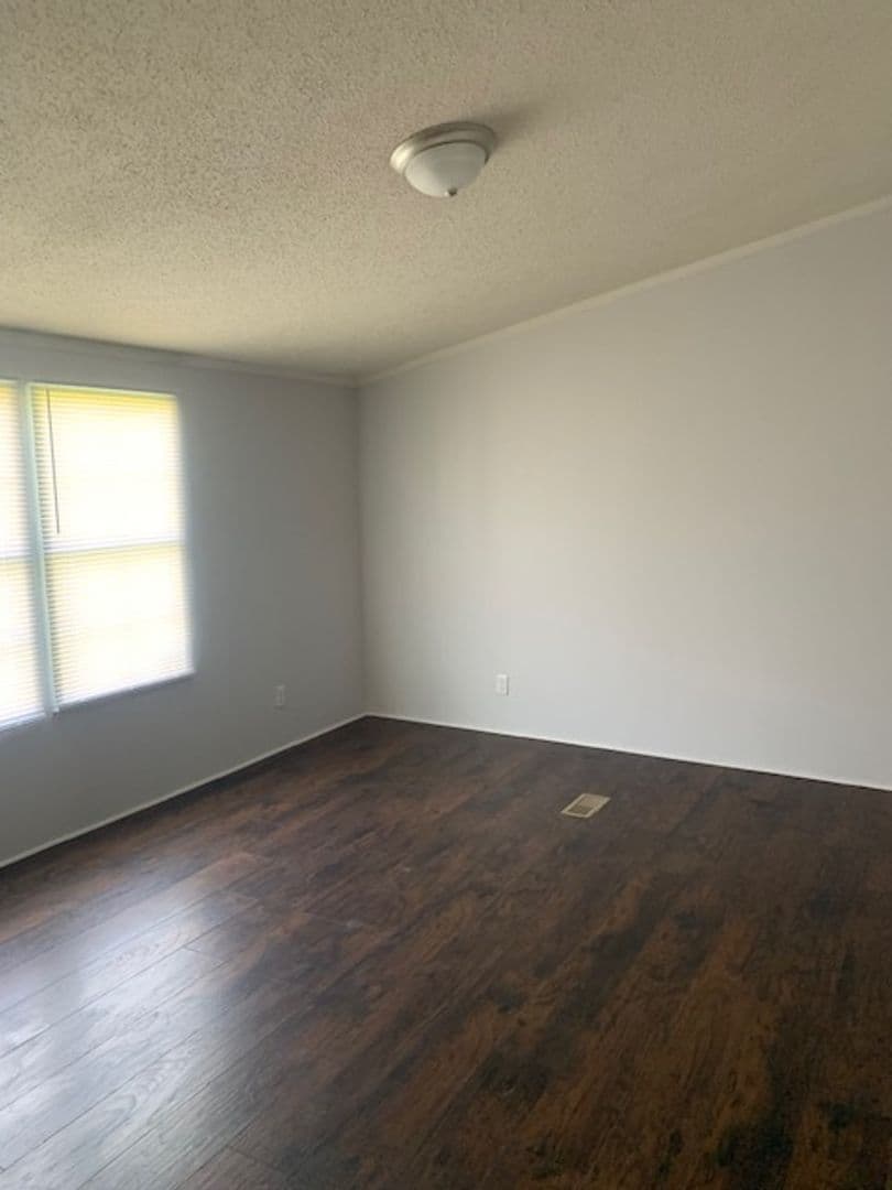 Spartanburg House: 259 Casual Drive