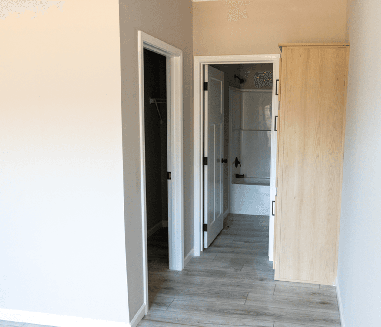 Forest City House: 293 Chamberlain Way