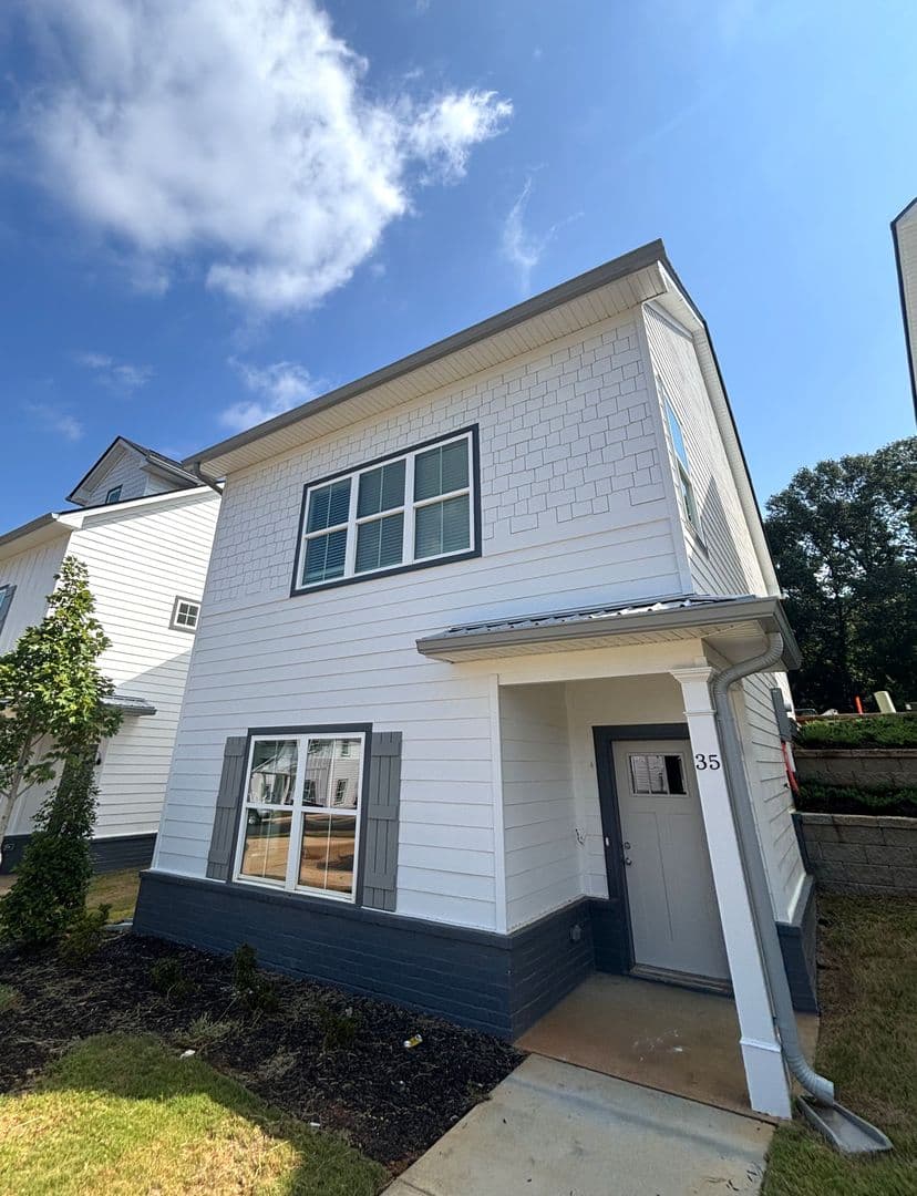 Athens Townhome: 215 Ruth St
