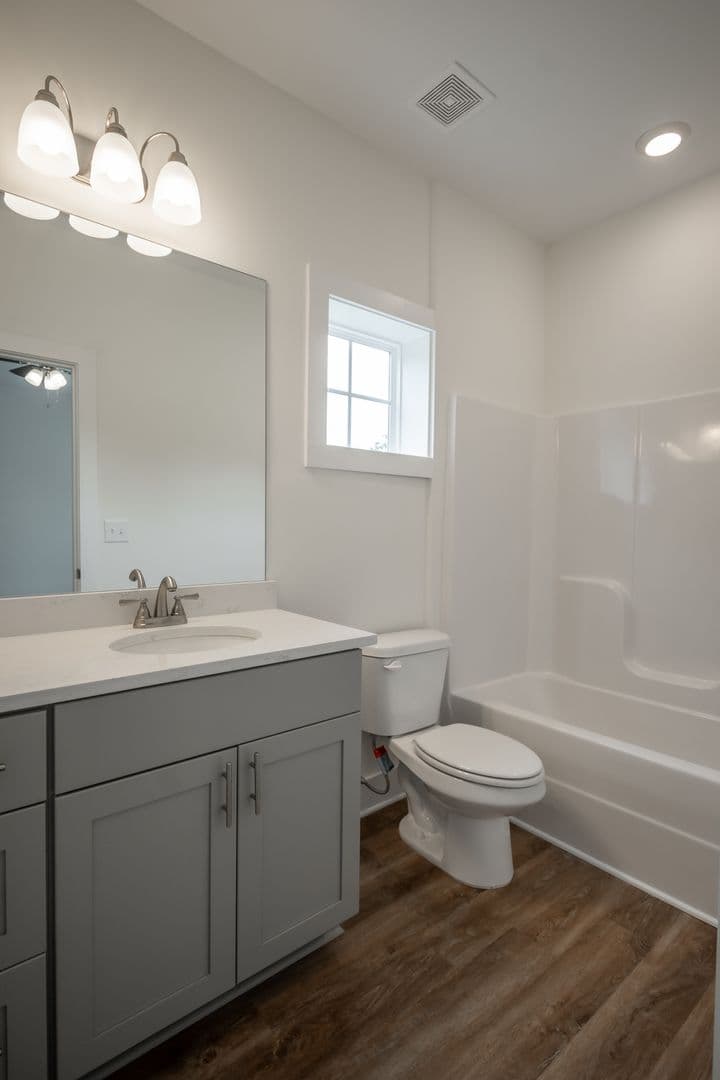 Athens Townhome: 215 Ruth St