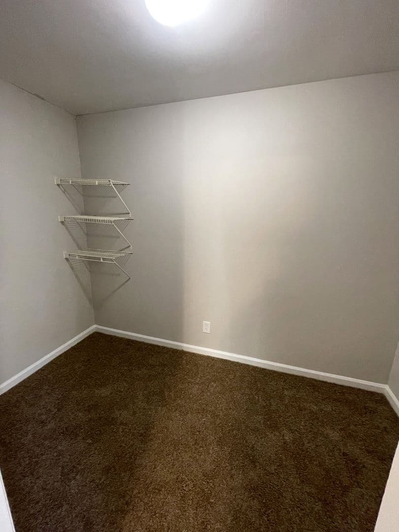Athens House: 125 Hardin Dr