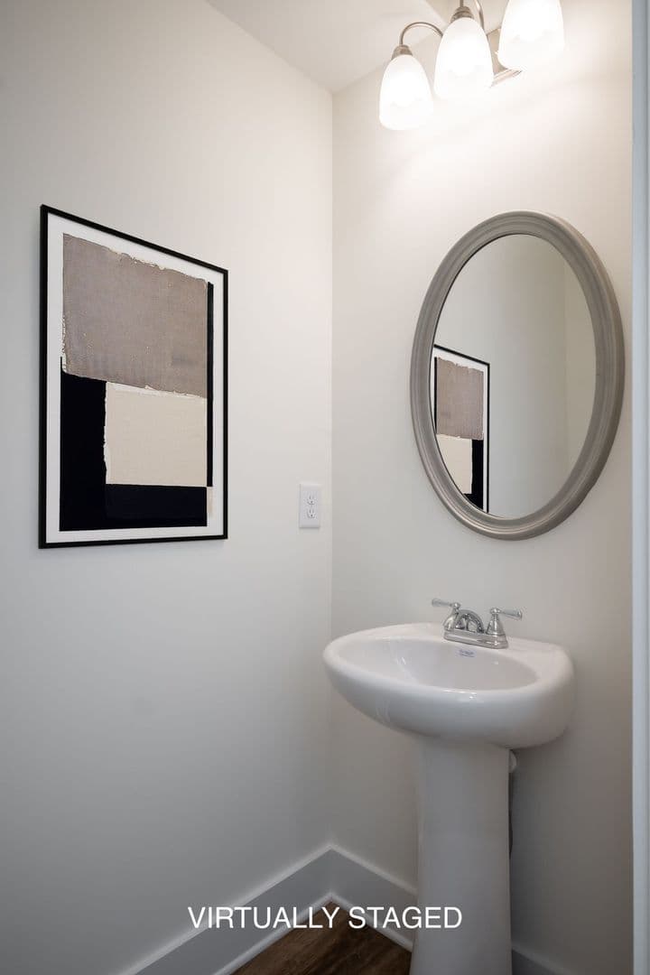 Athens Townhome: 215 Ruth St