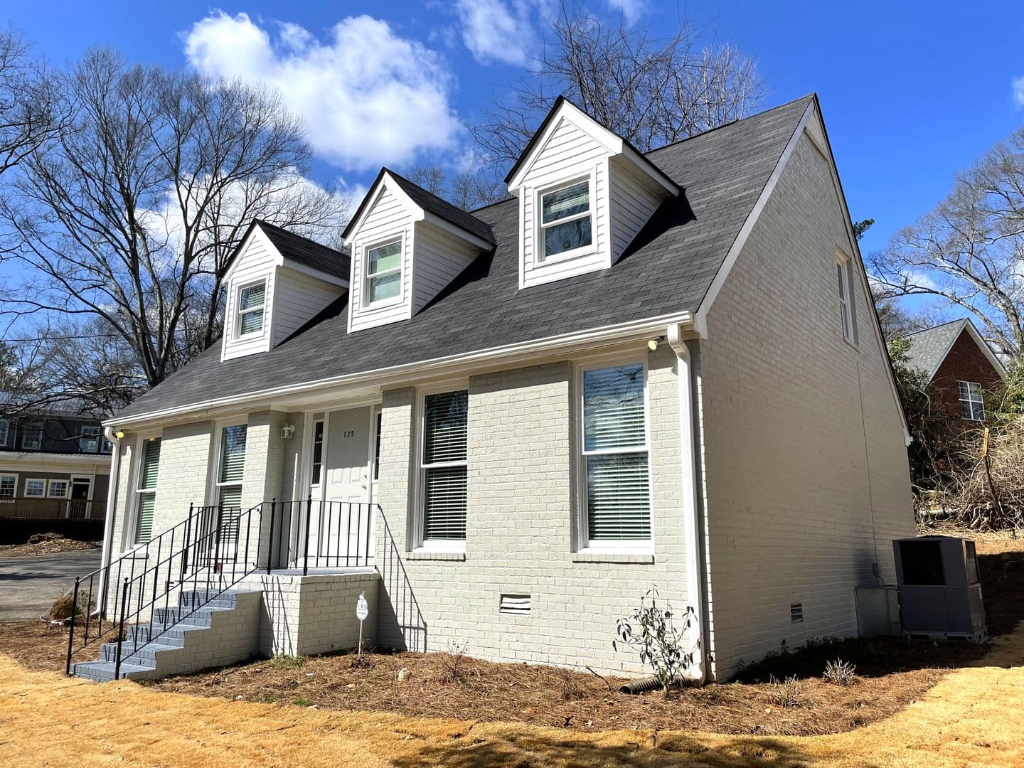 Athens House: 125 Hardin Dr