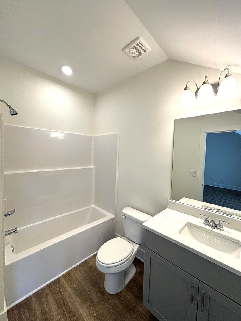 Athens Townhome: 215 Ruth St