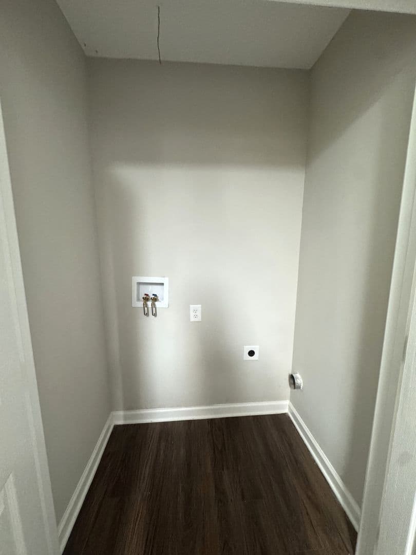 Athens House: 620 Pinecrest Dr