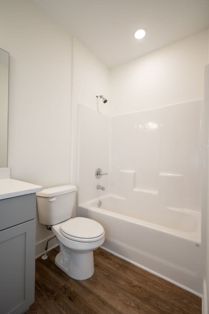 Athens Townhome: 215 Ruth St
