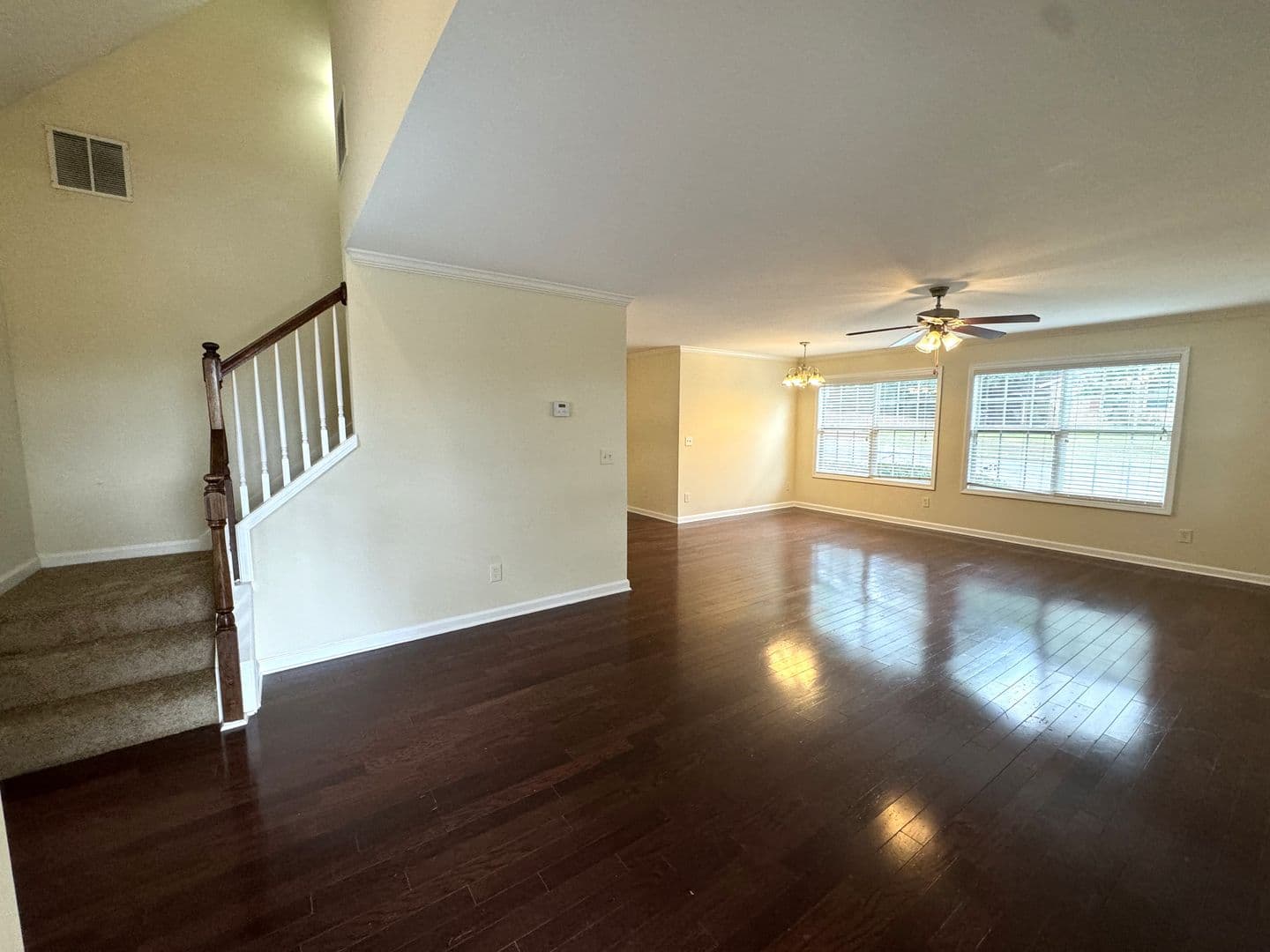 Athens House: 100 Pineview Ct