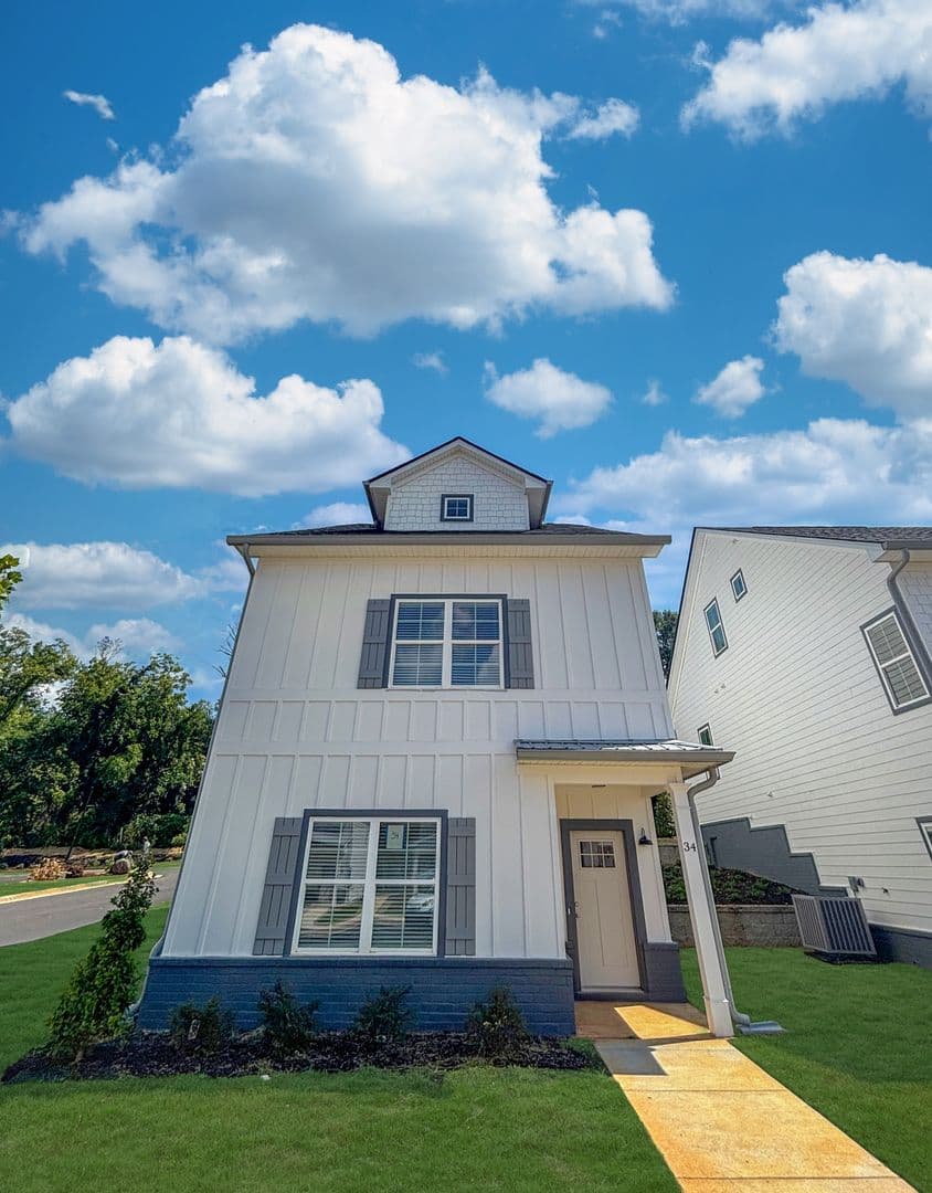 Athens Townhome: 215 Ruth St