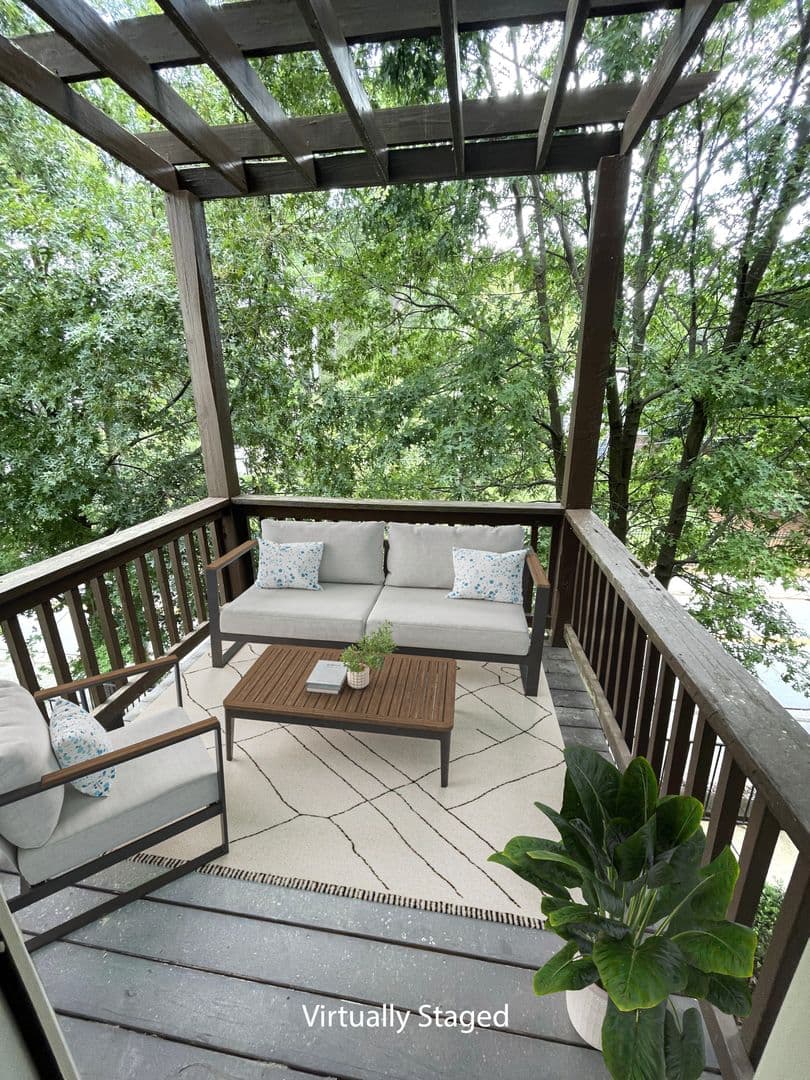 Athens Apartment: 270 Strickland Ave