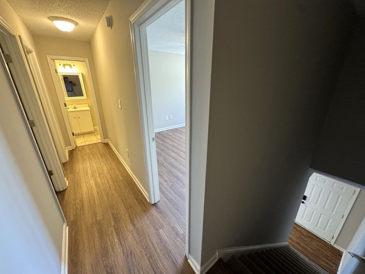 Athens Apartment: 245 Pineview Drive