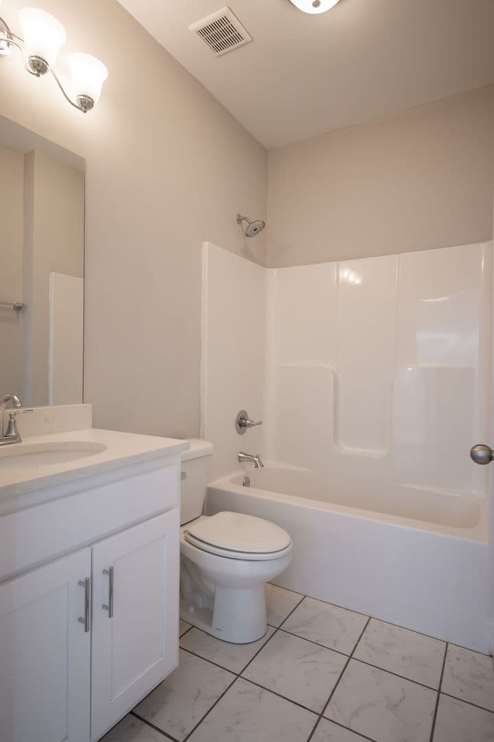 Athens Apartment: 90 Woodsong Ave