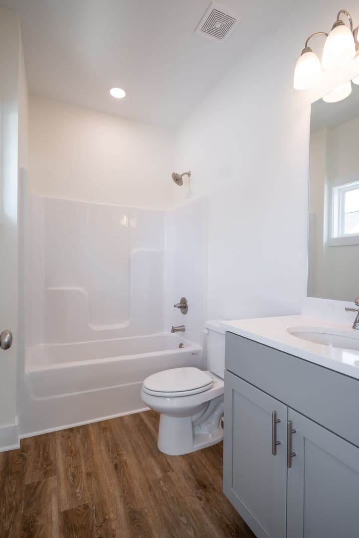 Athens Townhome: 215 Ruth St