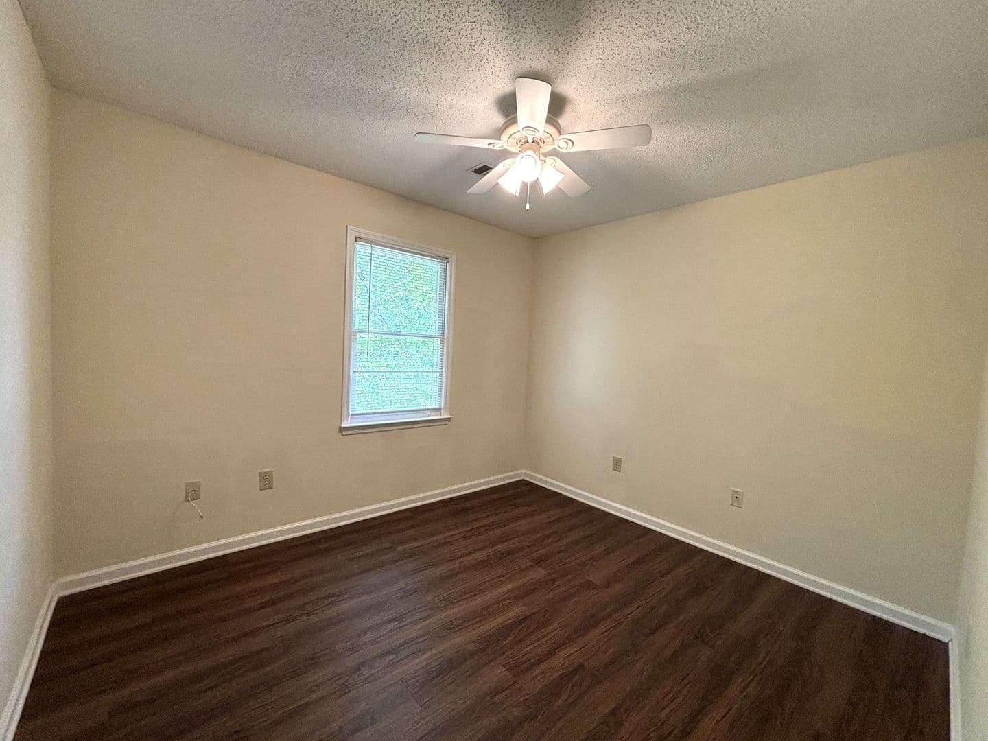 Athens Apartment: 210 Whitehall Road