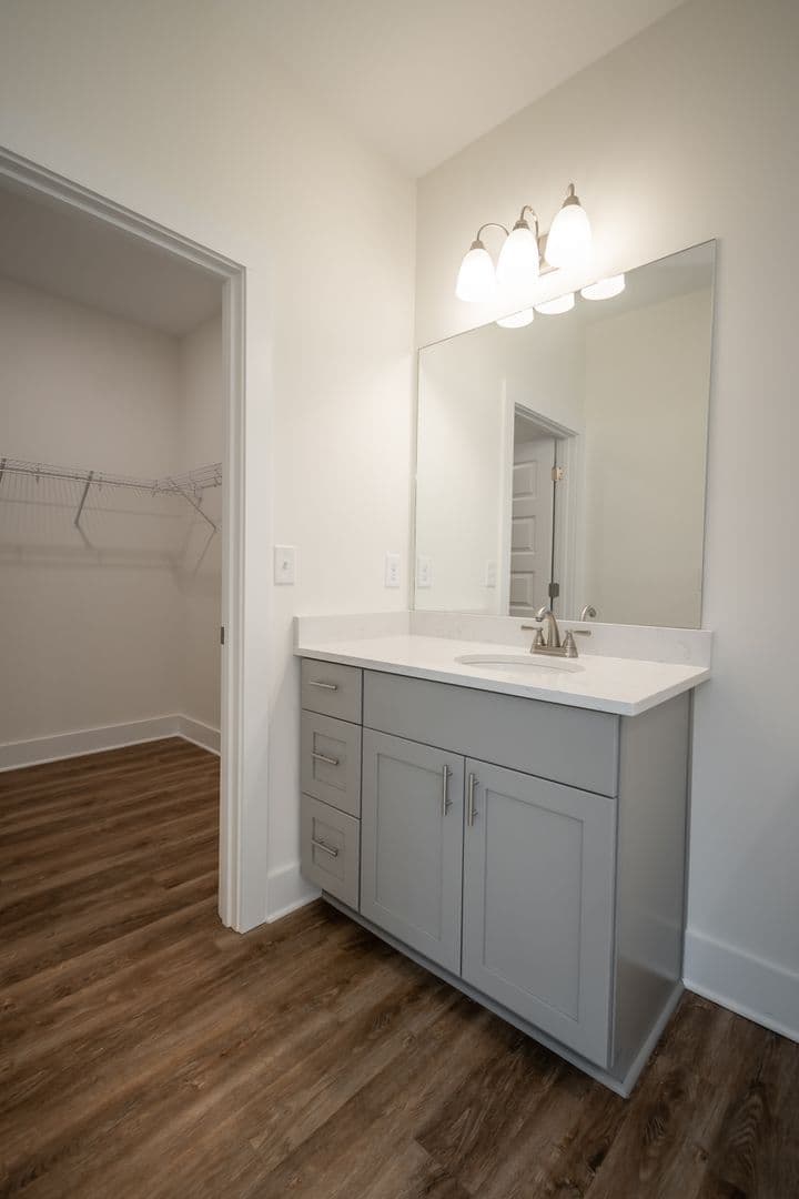 Athens Townhome: 215 Ruth St