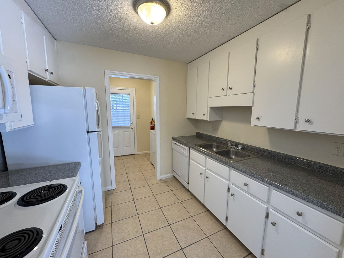 Athens Apartment: 825 Gaines School Road