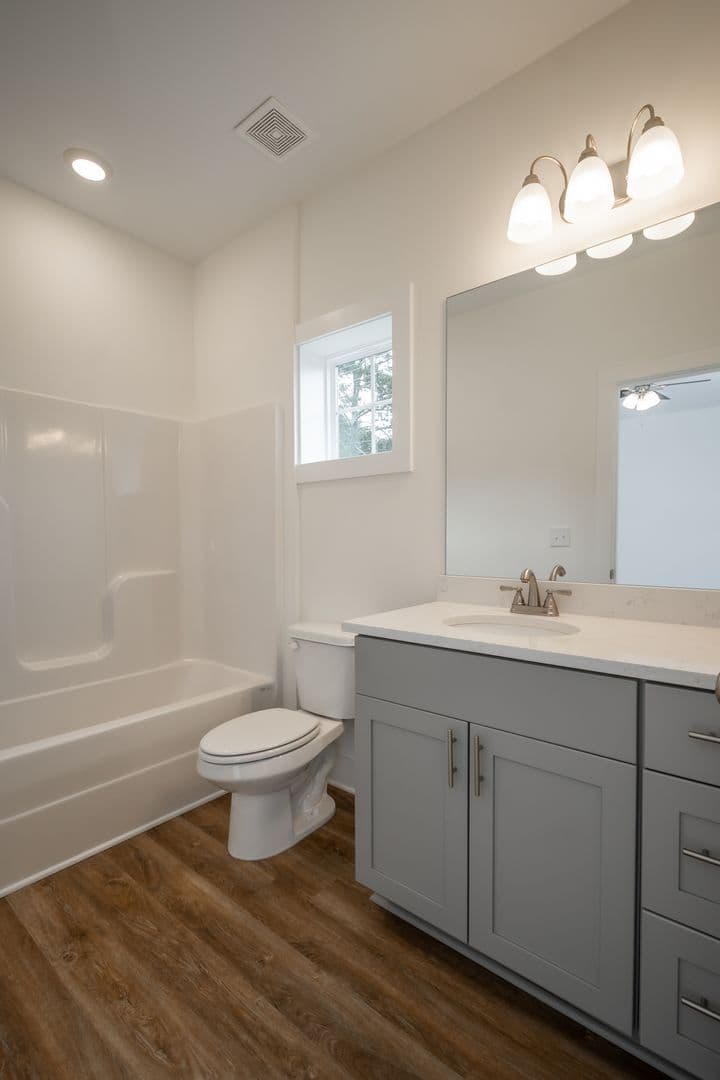 Athens Townhome: 215 Ruth St
