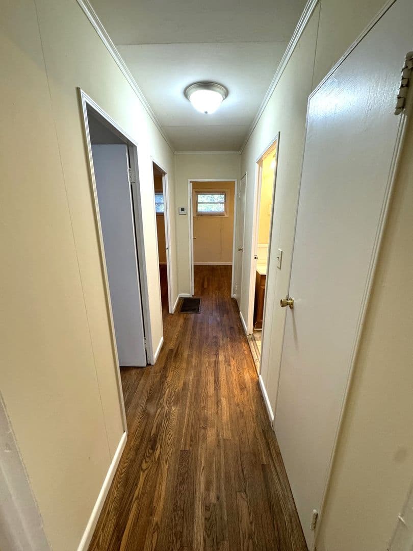 Athens House: 125 Habersham Dr