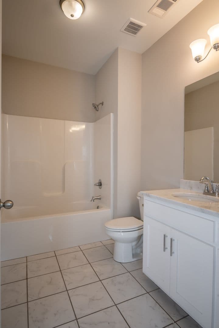 Athens Apartment: 90 Woodsong Ave