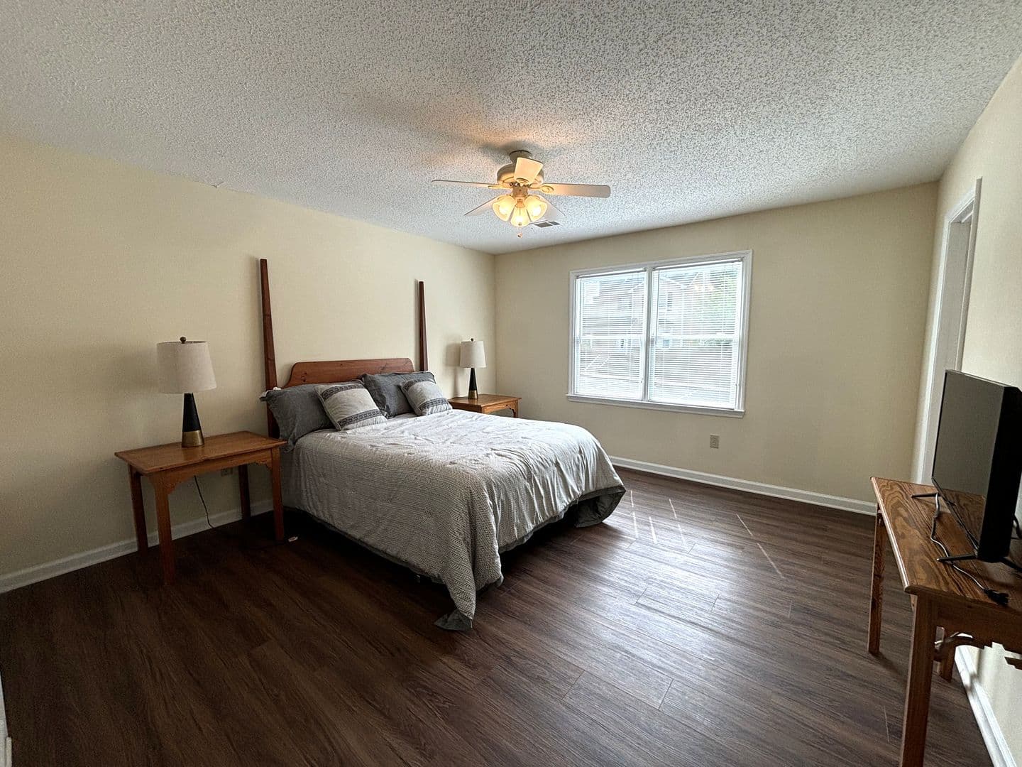 Athens Apartment: 210 Whitehall Road