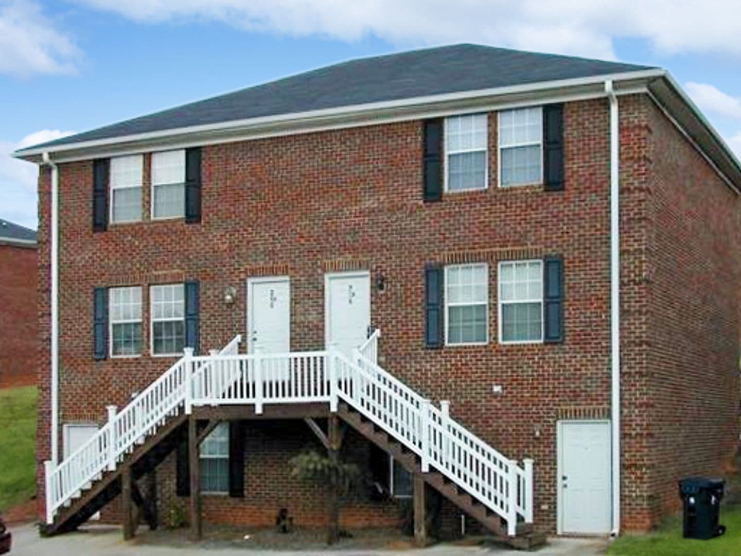 Athens Apartment: 245 Pineview Drive