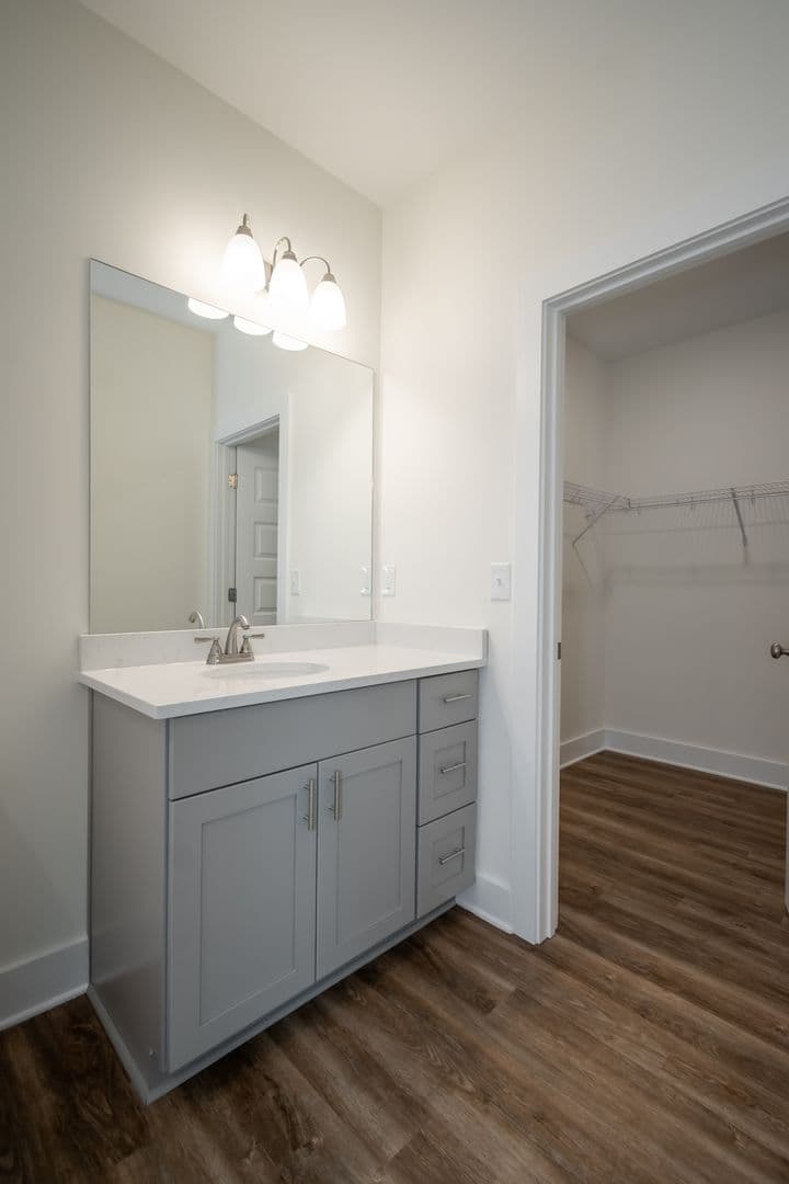 Athens Townhome: 215 Ruth St