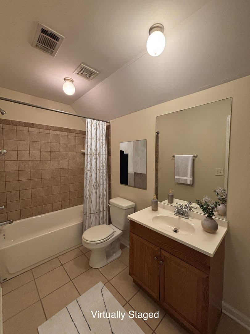 Athens House: 100 Pineview Ct