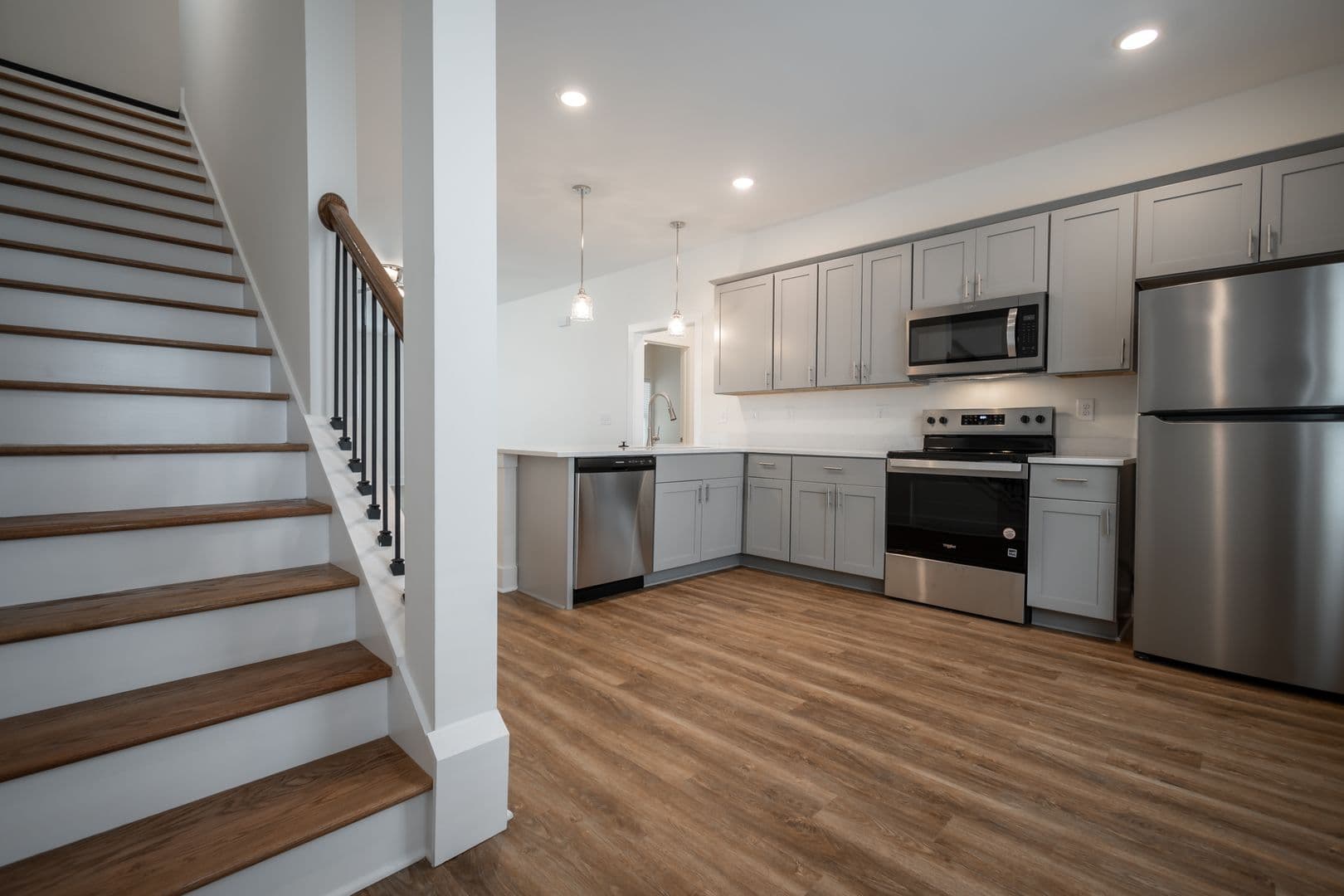 Athens Townhome: 215 Ruth St