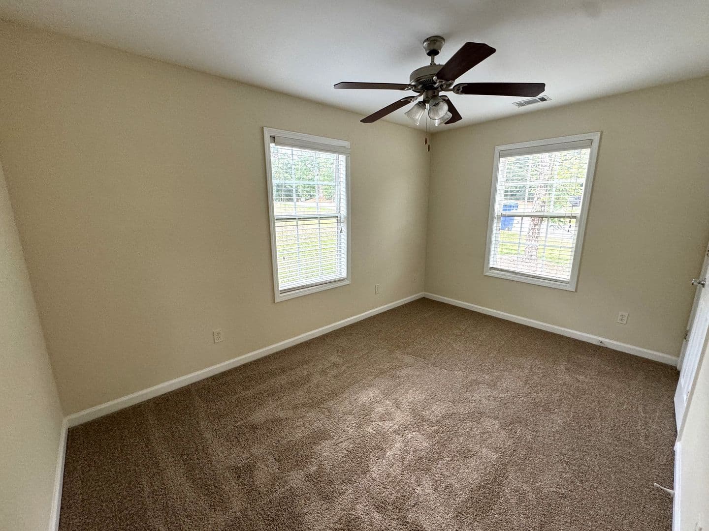 Athens House: 100 Pineview Ct