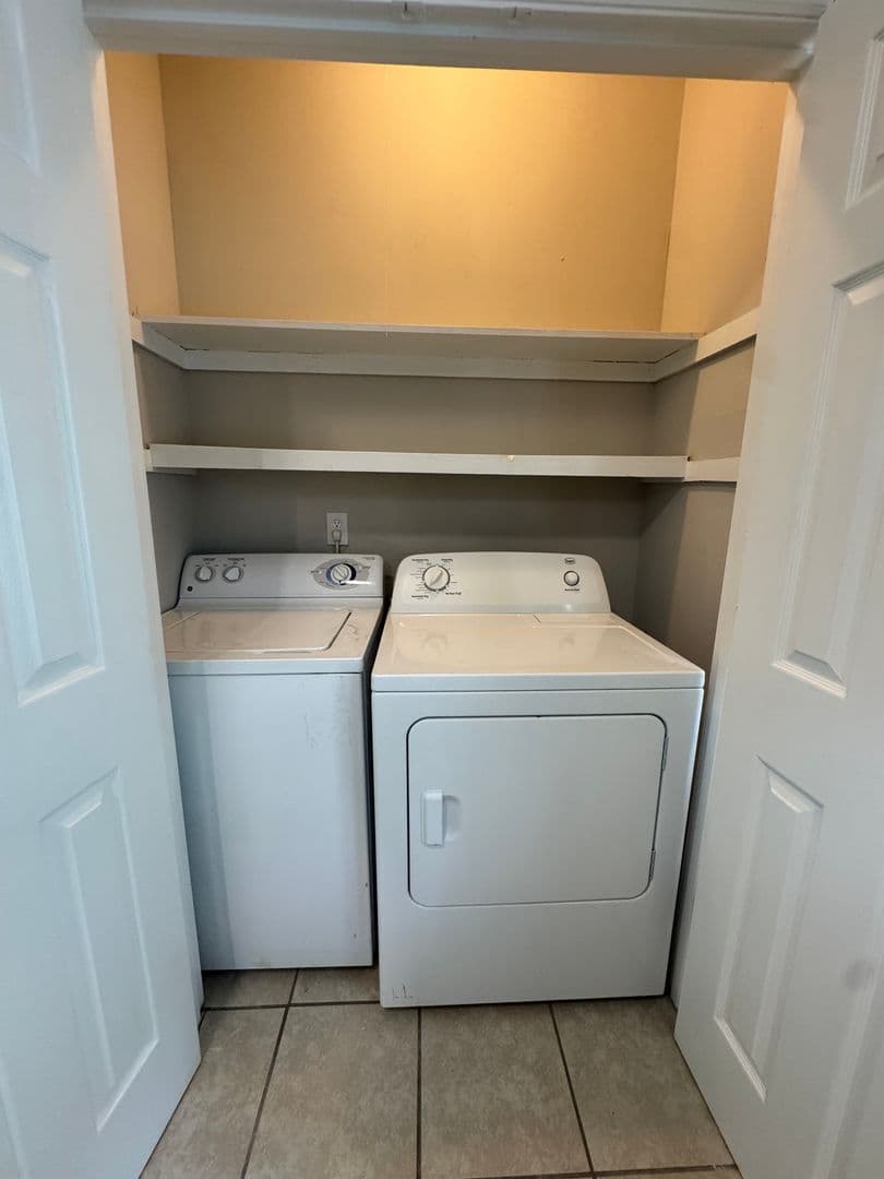 Athens House: 620 Pinecrest Dr
