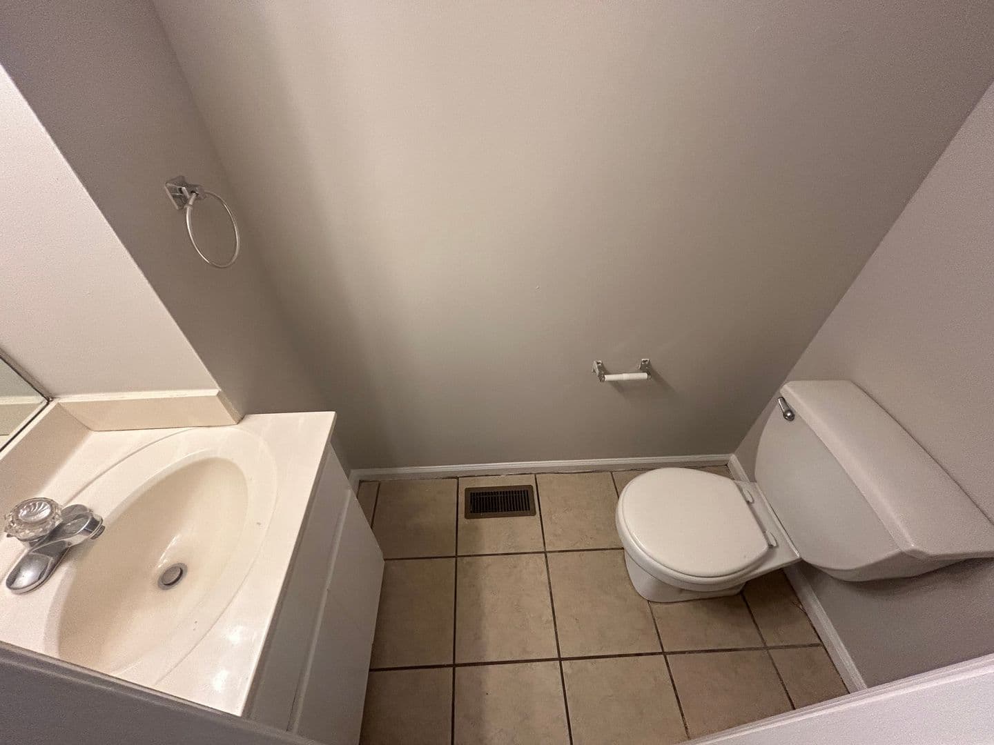 Athens Apartment: 127 Barrington Drive